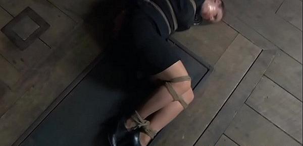 Bounded sub dildo fucked